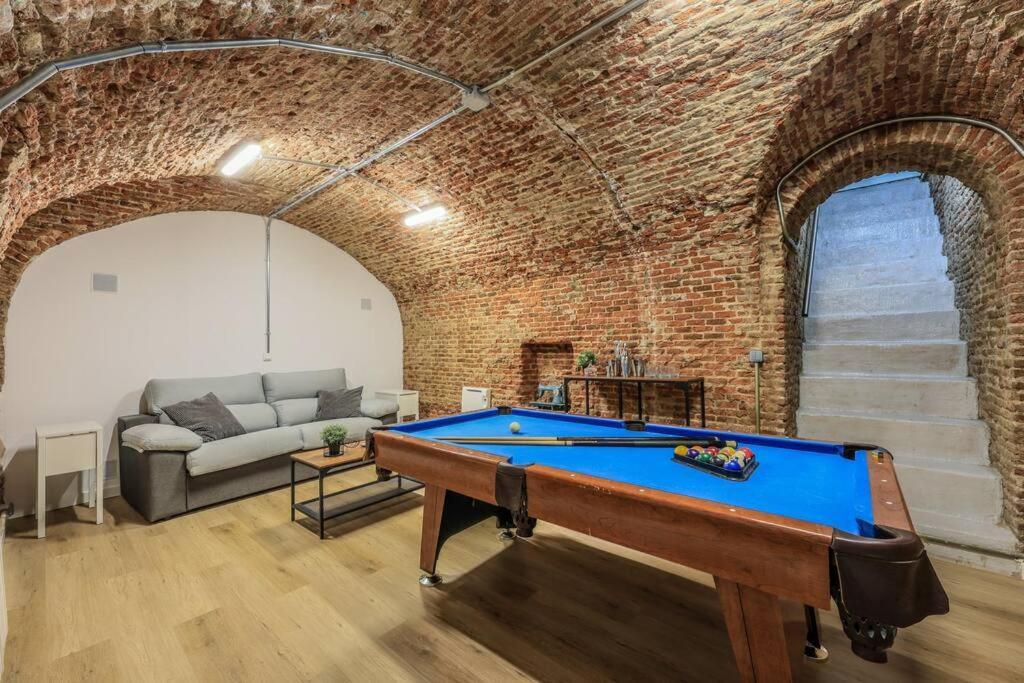 Appartamento Unique Flat La Latina * Billiard & Darts Madrid Esterno foto
