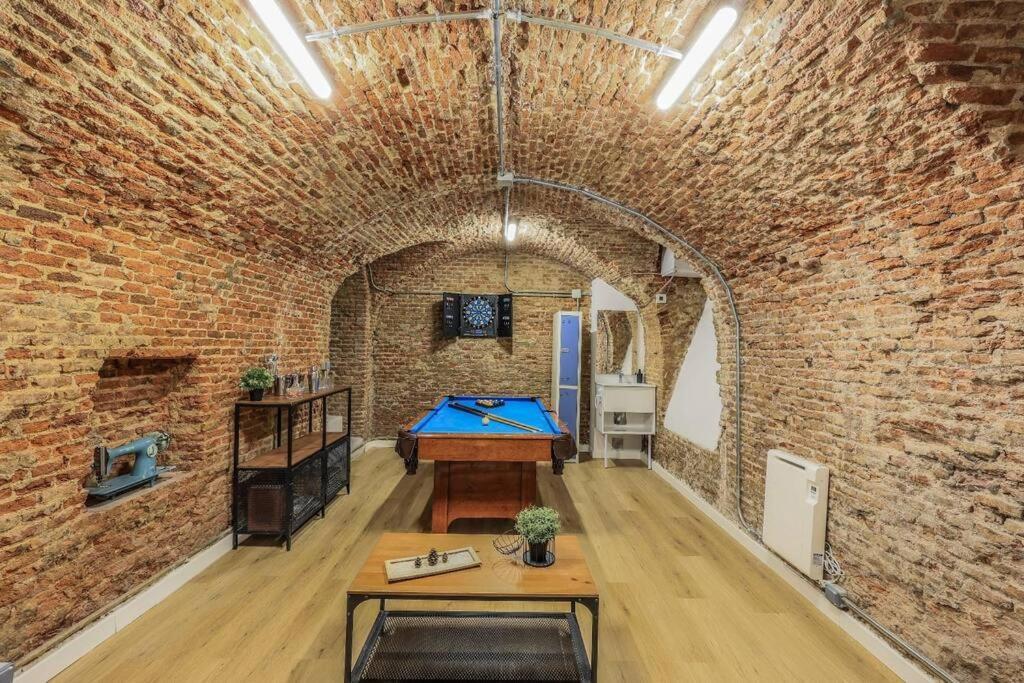 Appartamento Unique Flat La Latina * Billiard & Darts Madrid Esterno foto