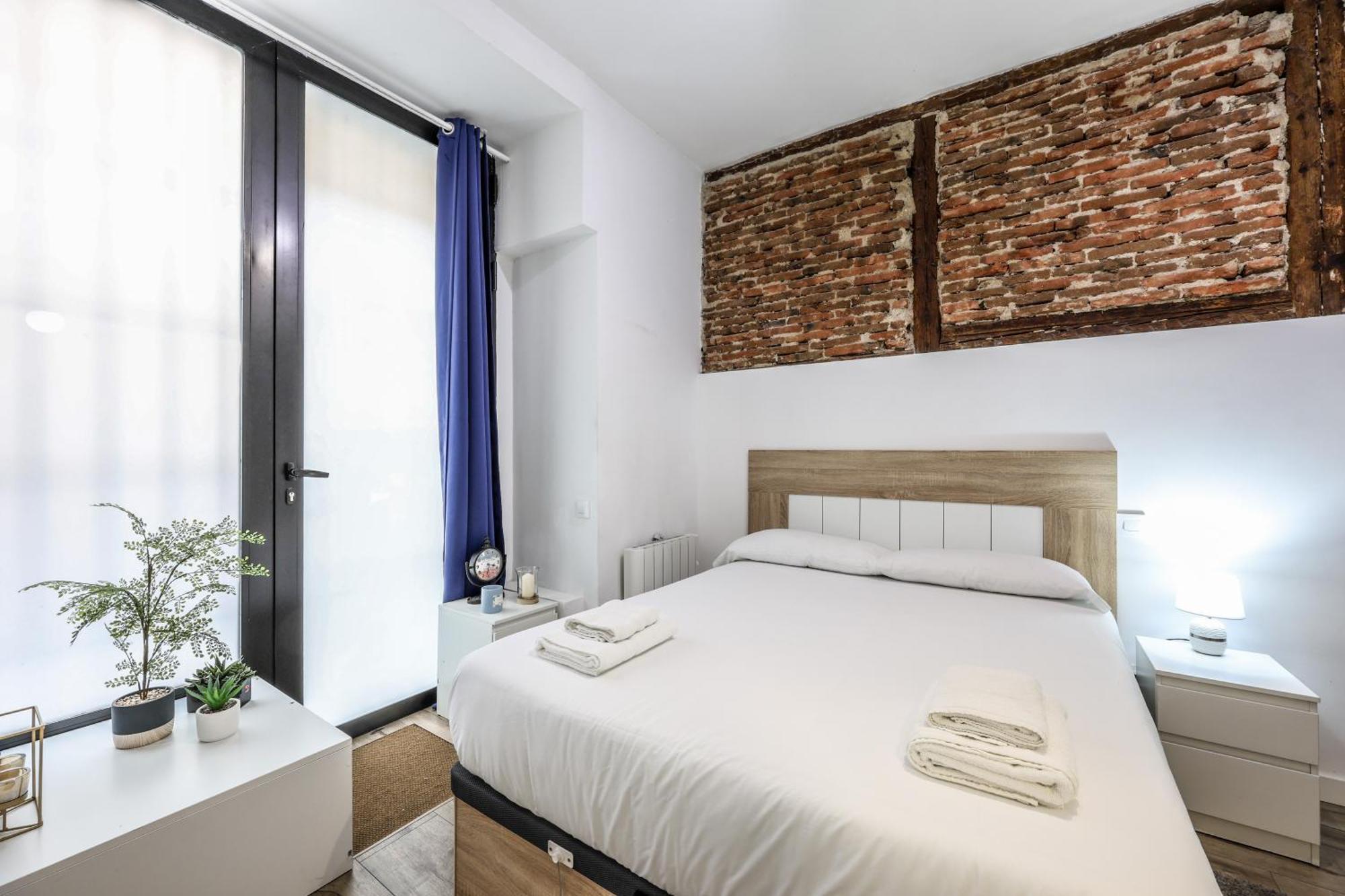 Appartamento Unique Flat La Latina * Billiard & Darts Madrid Esterno foto